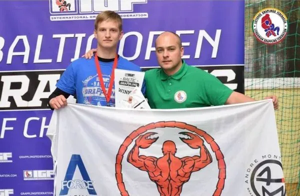 Neužleidžia pozicijų. Graplingas Pakruojyje vis dar populiariausias sportas